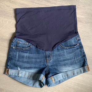 Pinkblush maternity shorts size small